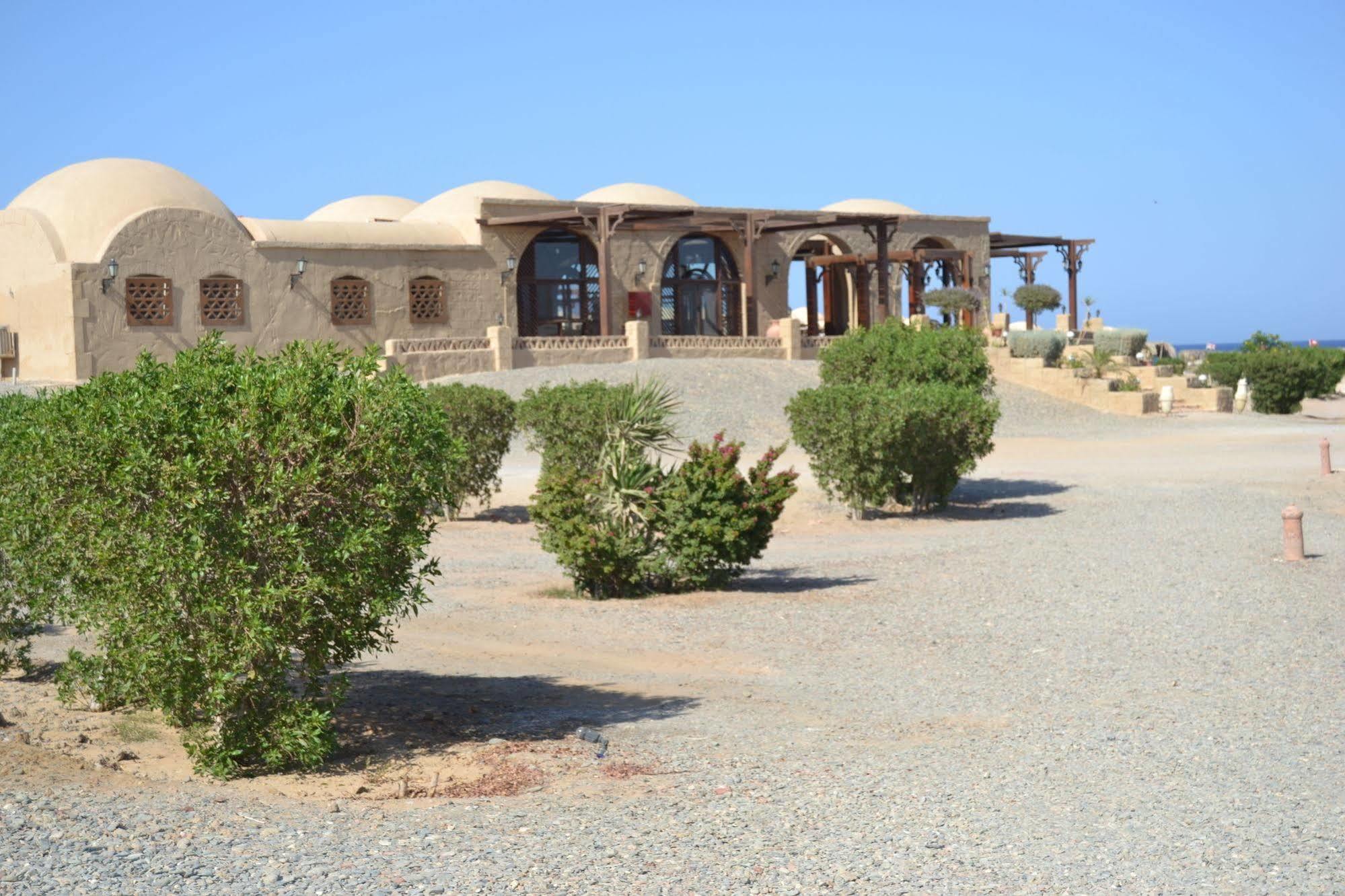 Marsa Nakari Village Marsza Alam Kültér fotó